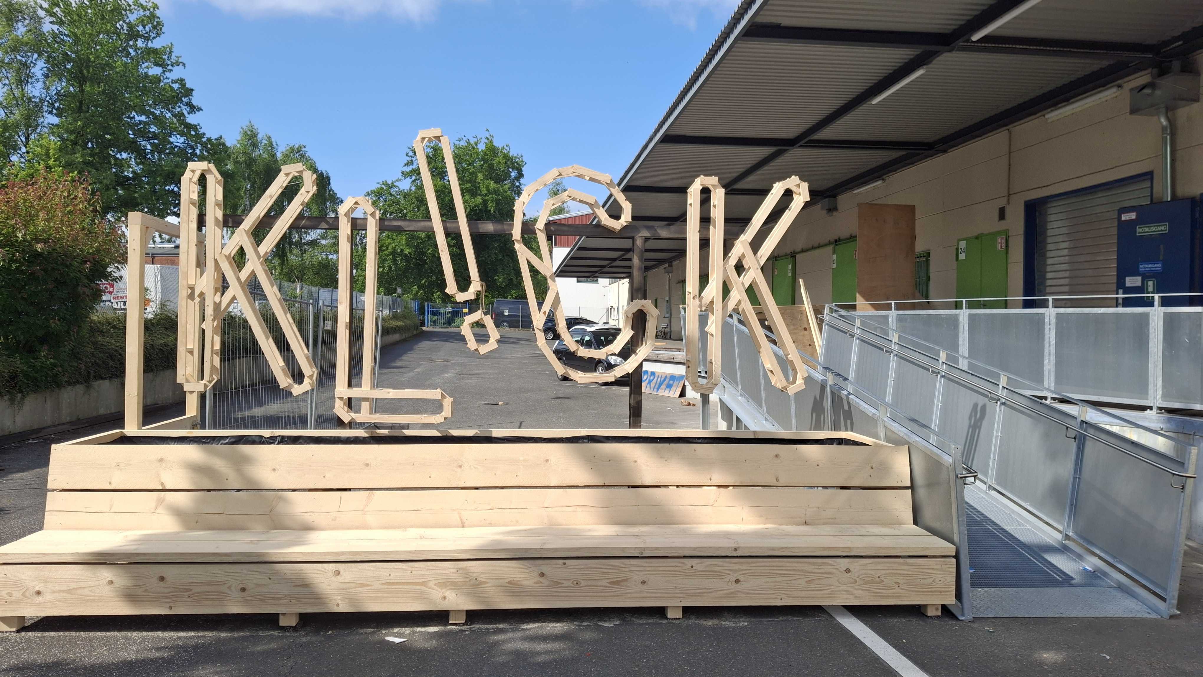 $galleryItem->description