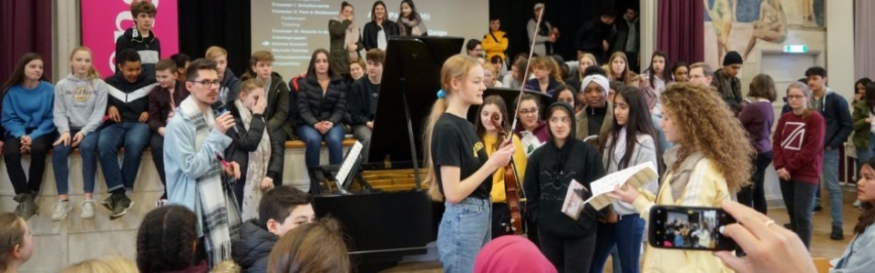 $galleryItem->description