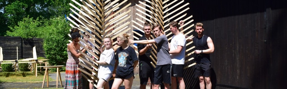 $galleryItem->description