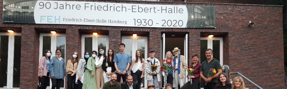 $galleryItem->description