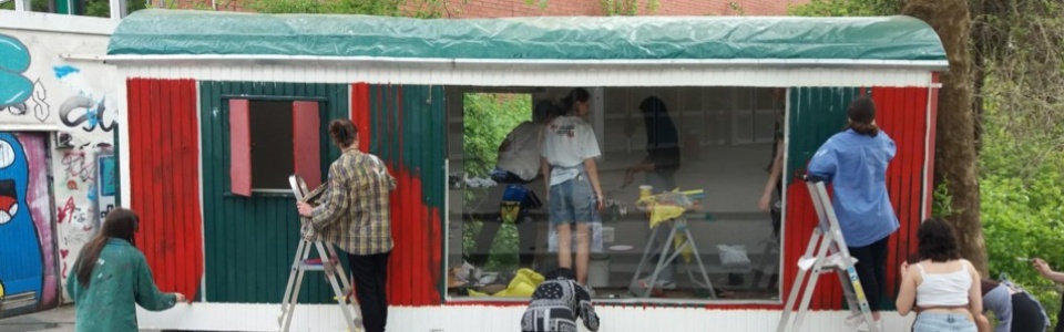 $galleryItem->description